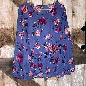Apt 9 GORGEOUS Floral Blouse